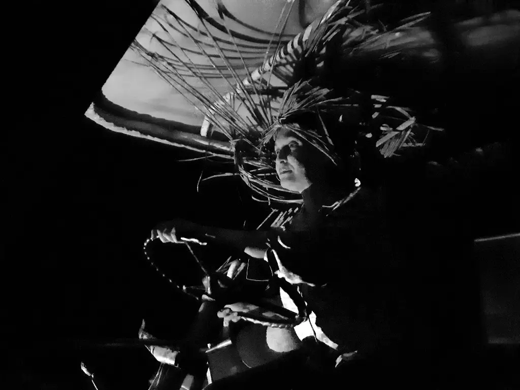 La libertad Guiando al Pueblo - 25.5" by 19"